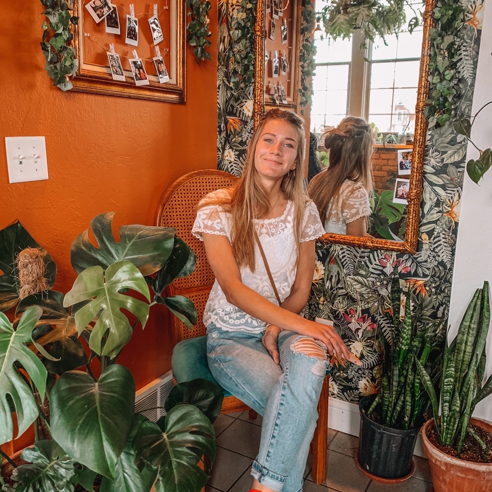 Meet your Posher, Alexandra